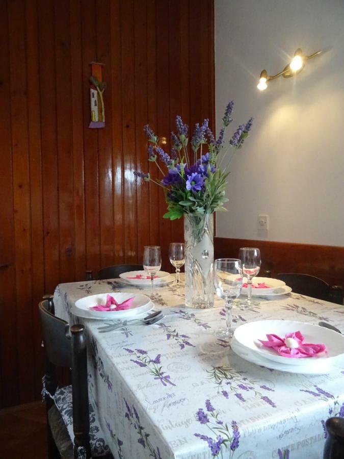 Apartman Iris S Terasom غييكا المظهر الخارجي الصورة