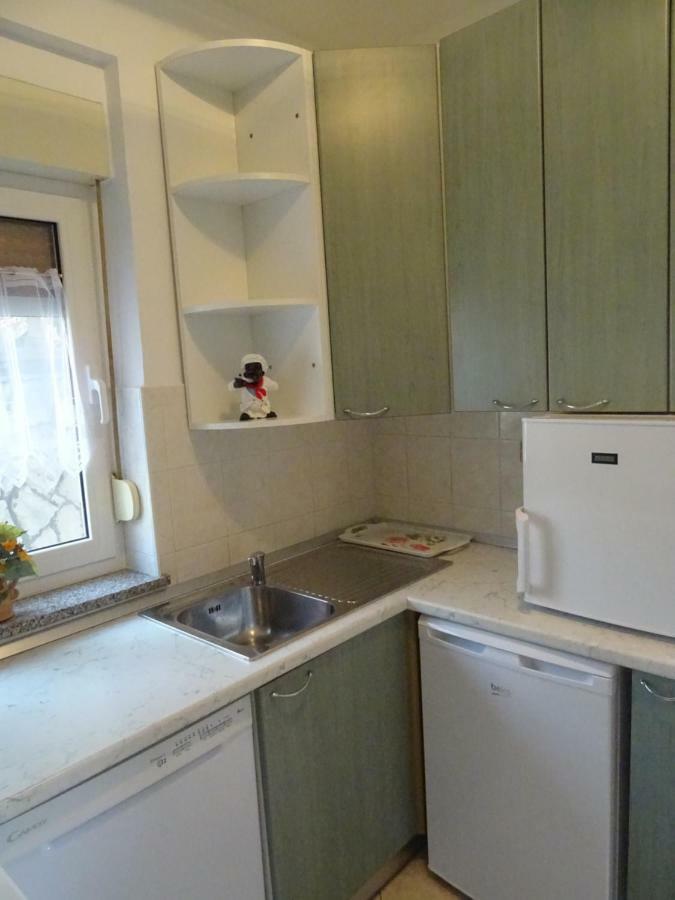 Apartman Iris S Terasom غييكا المظهر الخارجي الصورة