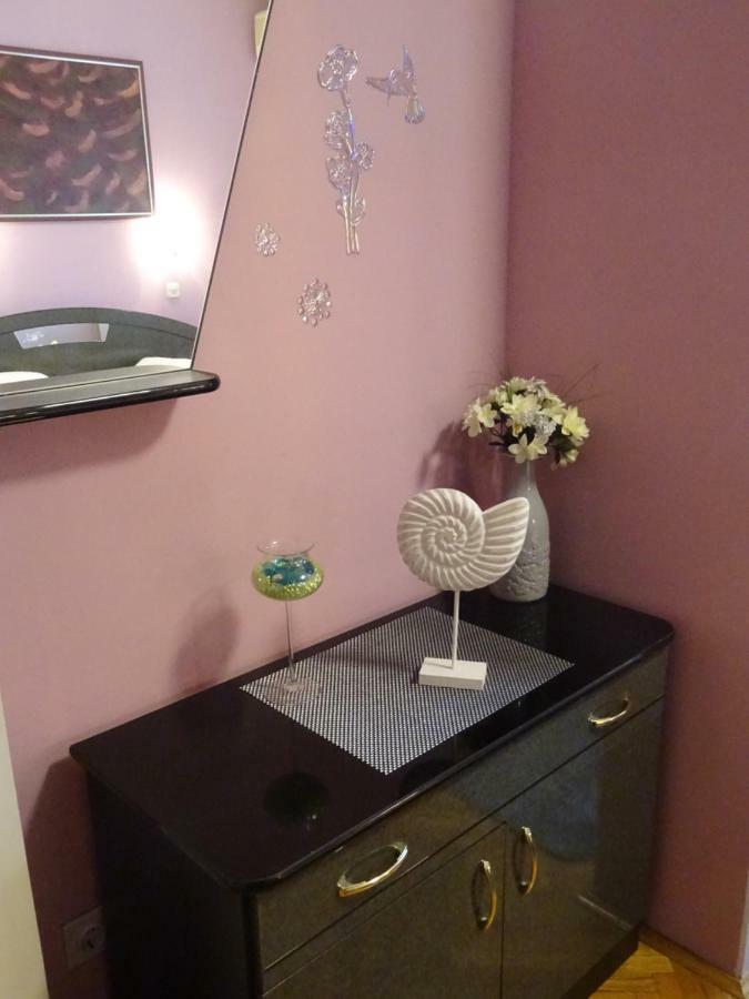 Apartman Iris S Terasom غييكا المظهر الخارجي الصورة