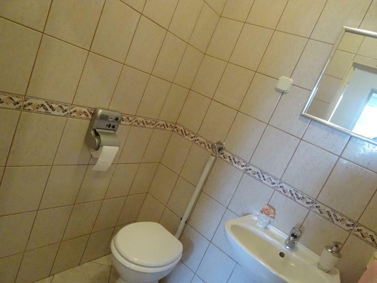 Apartman Iris S Terasom غييكا المظهر الخارجي الصورة